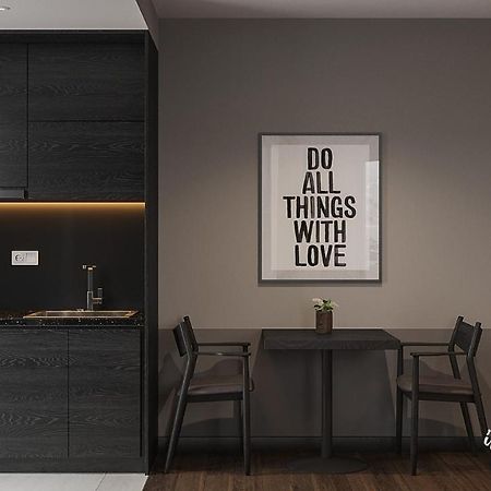 Aparthotel Irest Cosmopolis Vinh Yen Esterno foto